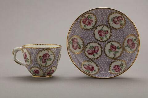 Tasse et soucoupe