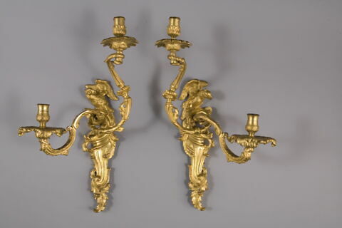 Bras à deux lumières, d'une paire (avec OA 12377 2)