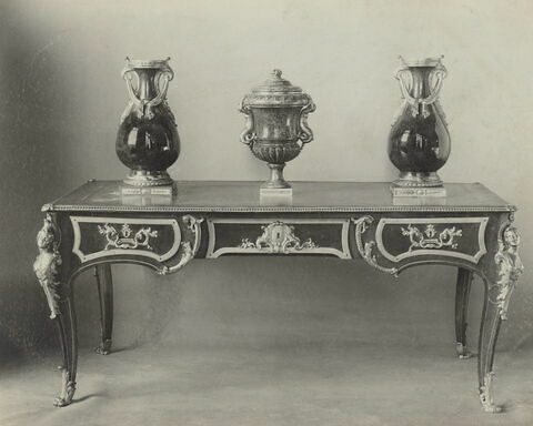 Bureau plat à double face, ayant servi à la signature du traité de Versailles le 29 juin 1919, image 5/5