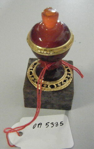 Coupe hémisphérique couverte