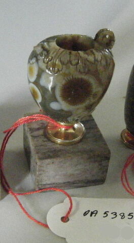 Vase à panse ovoïde