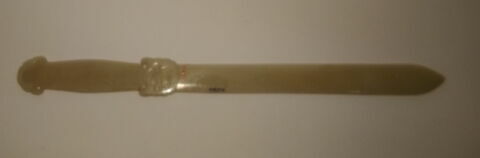 Coupe-papier en jade, manche strié, image 2/3