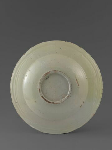 Grand plat rond : buste féminin, image 2/2