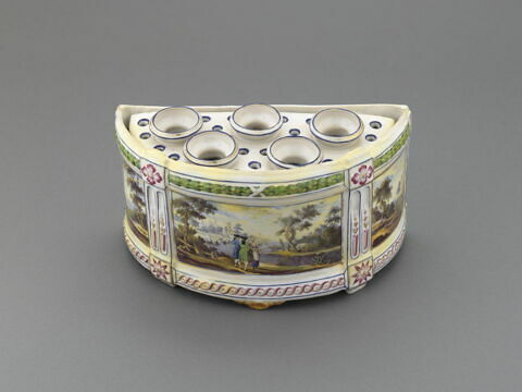 Bouquetière semi-circulaire, d'une paire, image 3/7
