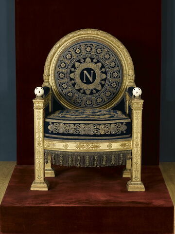 Fauteuil du trône de Napoléon Ier aux Tuileries, image 3/9