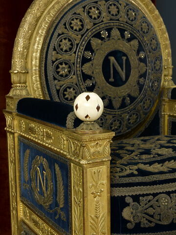 Fauteuil du trône de Napoléon Ier aux Tuileries, image 9/9