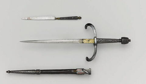 Dague, couteau et son fourreau, image 2/6