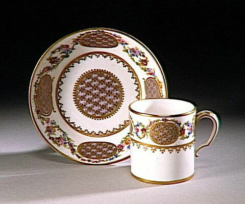 Tasse d'un déjeuner (OA 11762-69), image 4/4