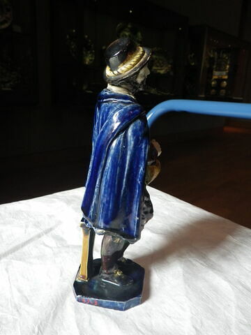 Statuette : Joueur de vielle, image 2/10