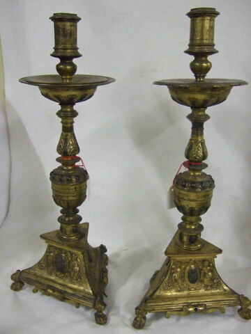 Chandelier d'autel (d'une paire)
