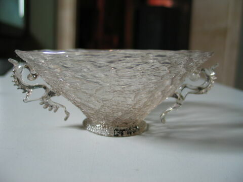 Coupe conique à deux anses, image 3/4