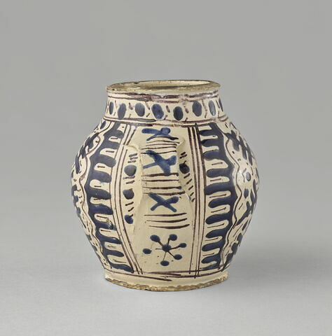 Petit pot à deux anses, image 3/11