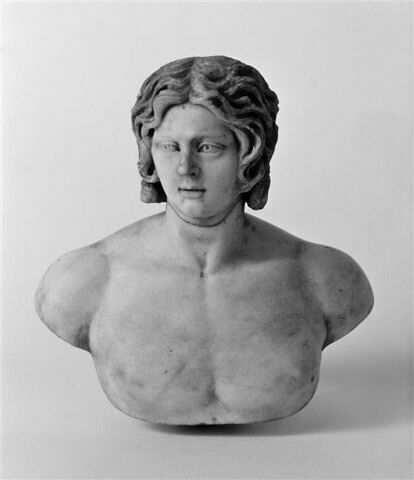 Statuette : jeune homme, image 6/9