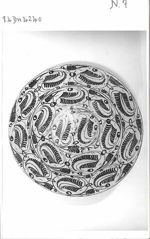 Plat rond : armoiries (?), image 3/4