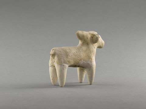 figurine, image 2/4