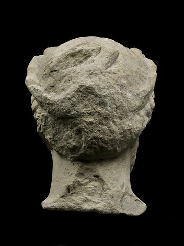 statue, image 2/4