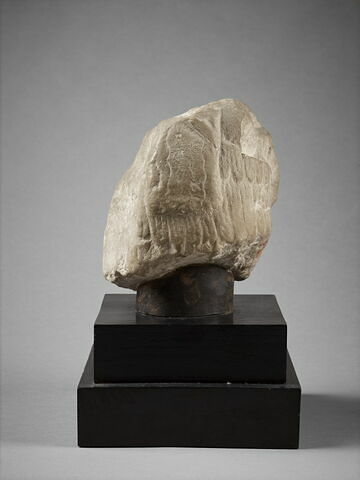statue, image 5/6