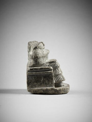 statue, image 3/6