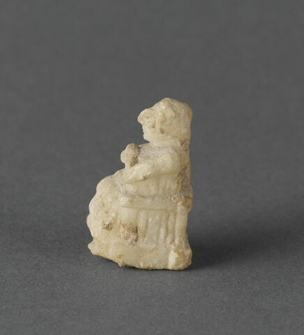 statue, image 4/7