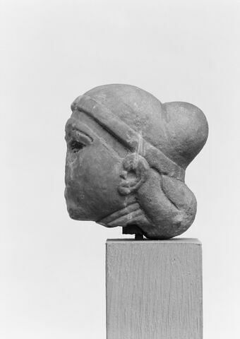 statue, image 7/7