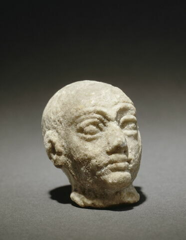 statue, image 2/4