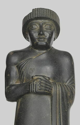 statue, image 2/7