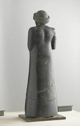 statue, image 3/7
