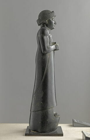 statue, image 5/7
