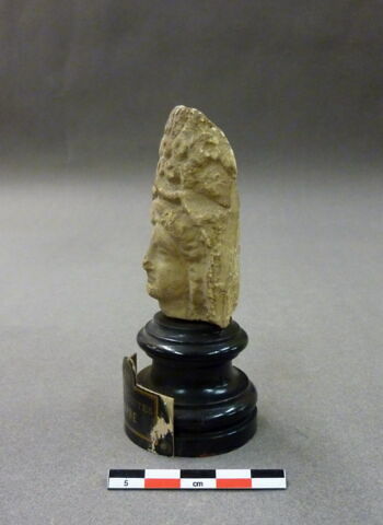 figurine, image 2/2