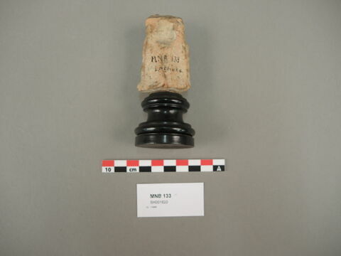 figurine, image 2/3