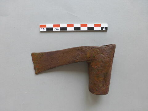 hache, image 2/2
