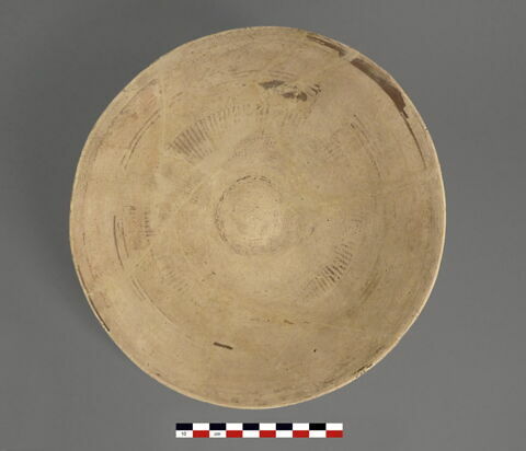 vase, image 9/10