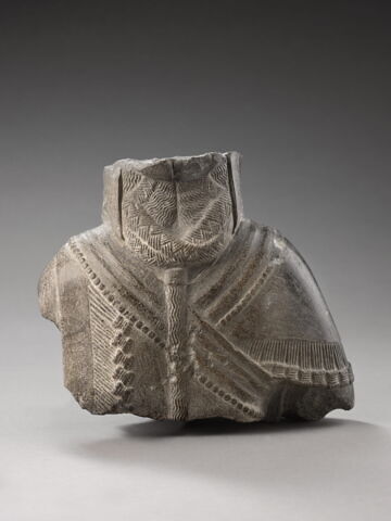 statue, image 3/5