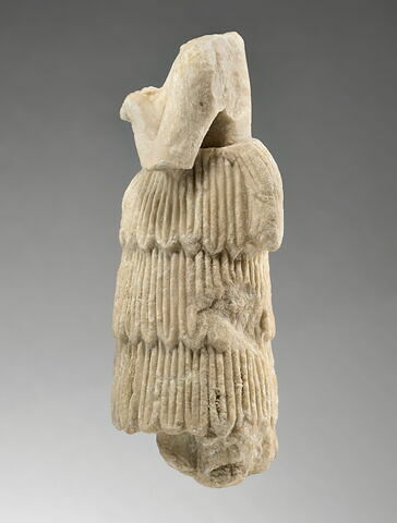 statue, image 4/16