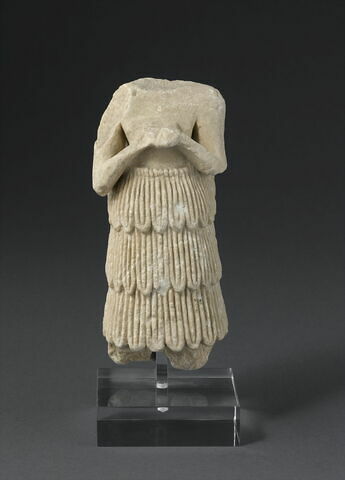 statue, image 11/16