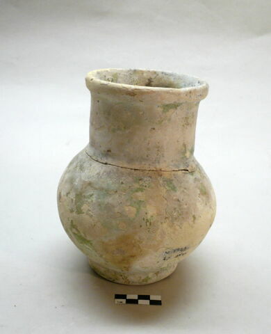 vase, image 2/3