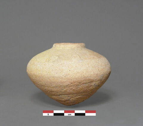 vase, image 1/1