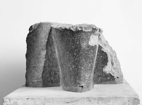 statue, image 7/11