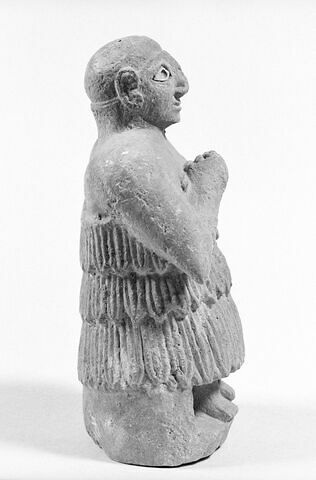 statue, image 11/15