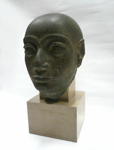 statue, image 7/10