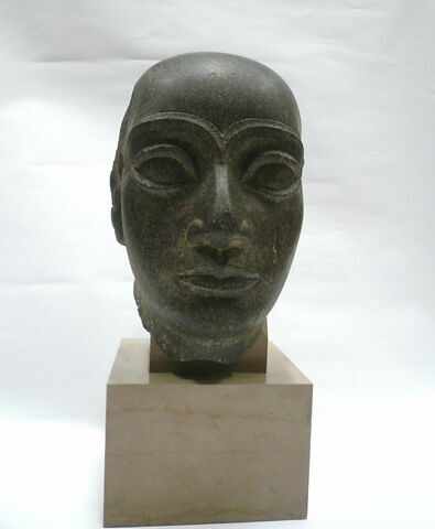statue, image 10/10