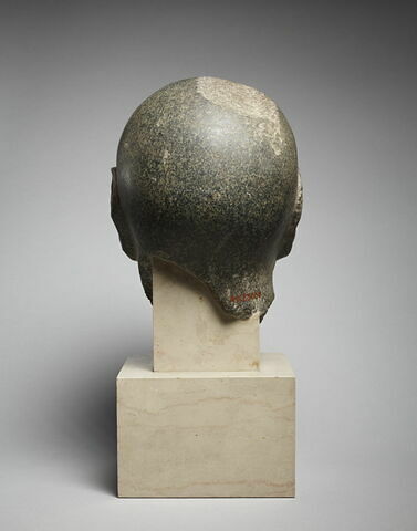 statue, image 6/10