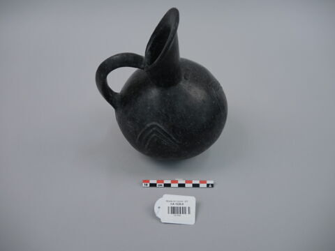 vase, image 2/4