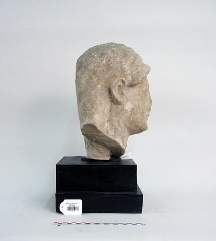 statue, image 4/4
