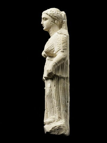 statue, image 3/5