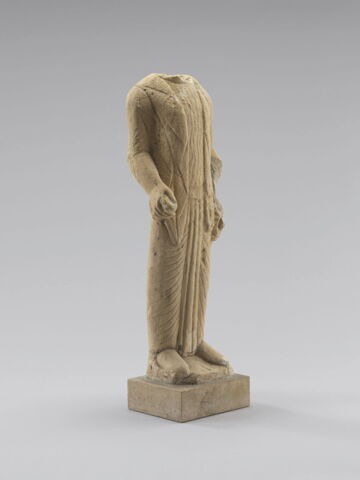 statue, image 2/4