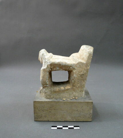 statue, image 3/5