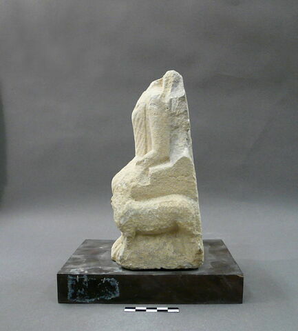 statue, image 3/4