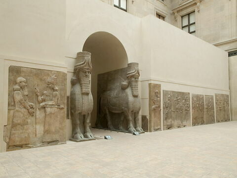 relief mural, image 9/14