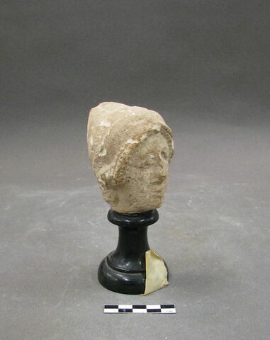 statue, image 2/5